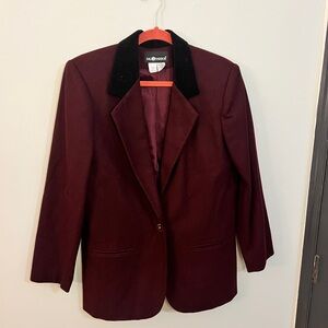 Sag Harbor Women's Maroon Blazer with Black Collar